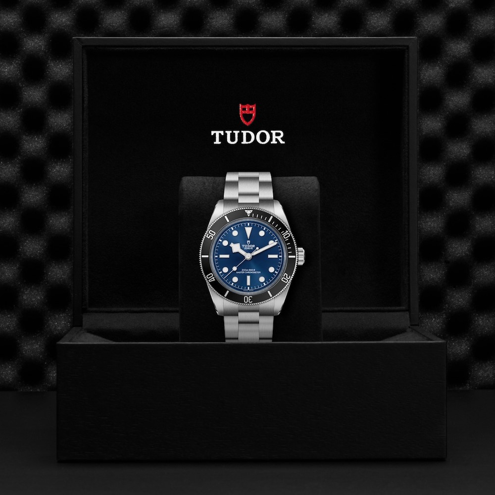 Tudor Black Bay 68