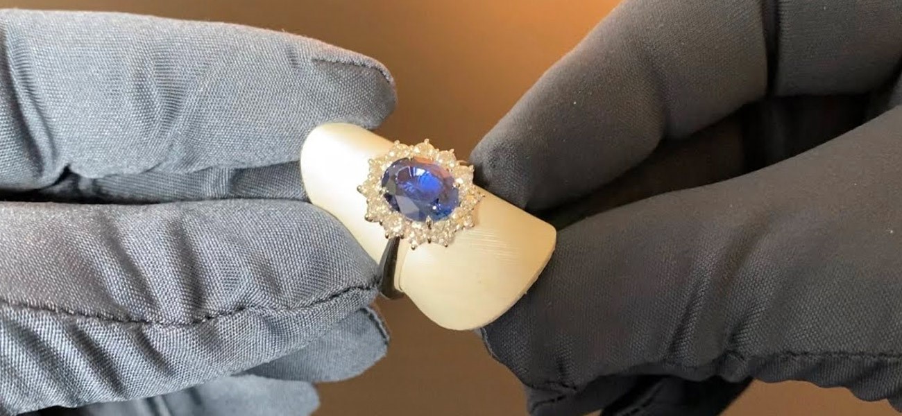 anello in Diamanti e Zaffiro Blu