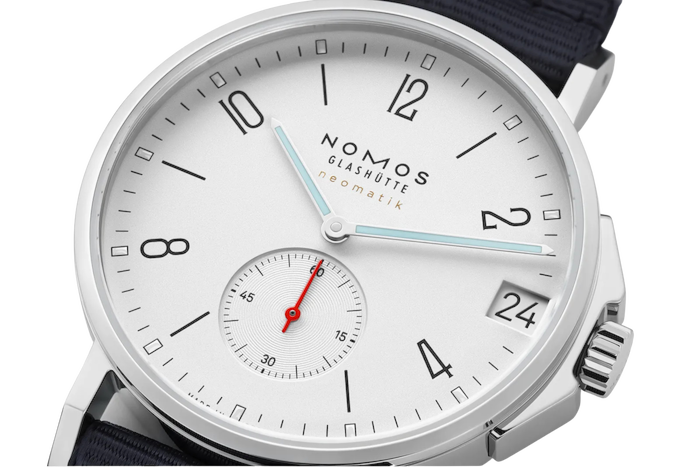 Nomos Ahoi Neomatik 38 Date