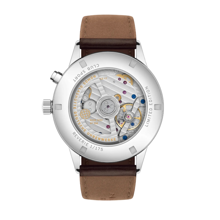 Nomos Glashütte Club Sport neomatik ore nel mondo Reverie