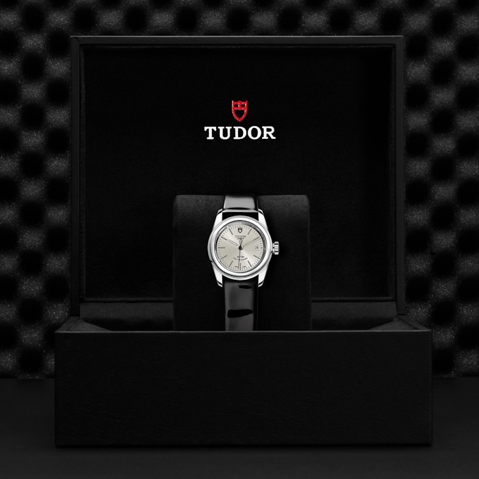 Tudor Glamour Date